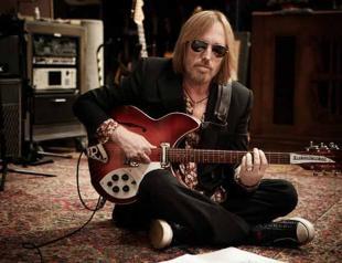 Distinctively American rocker Tom Petty dies aged 66