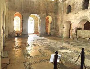 Body of St Nicholas buried in Demre, claim officials