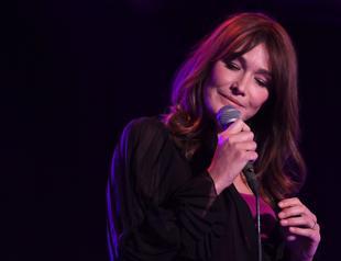 Carla Bruni to perform in Turkey