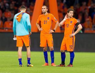Dutch ponder total ‘flopball’ after World Cup failure