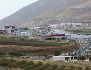 Iran denies reports Tehran closed border to northern Iraq