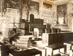 Exhibit looks into world of architect