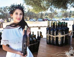 Worlds most expensive olive oil auctioned in İzmir
