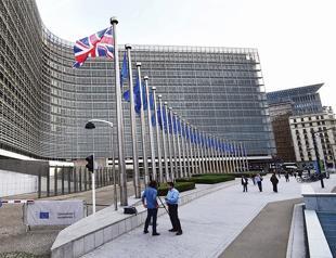 May and Juncker agree to ‘accelerate’ Brexit talks