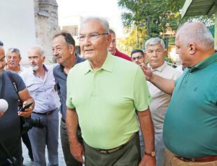 Former CHP head Baykal undergoes third surgery, put in medically induced coma