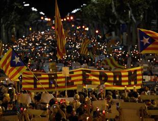 Spain to seek suspension of Catalonias autonomy unless leader backs down