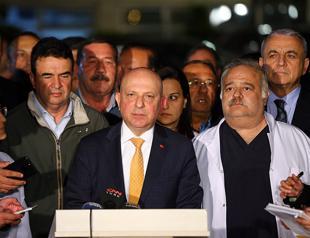 Former CHP head Deniz Baykal in critical condition after third surgery