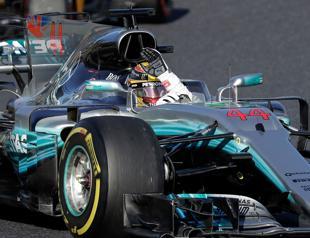 Hamilton in driving seat for fourth world title