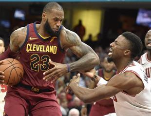 LeBron leads revamped Cavaliers lineup over Bulls