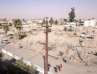 Victims tell of torture by ISIL in Mosul left in ruins