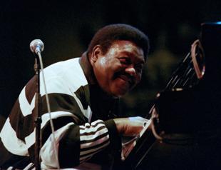 Fats Domino, who pioneered rock, dead aged 89