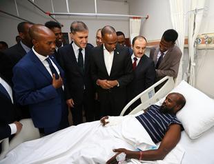 Somali PM visits Mogadishu attack victims in Ankara