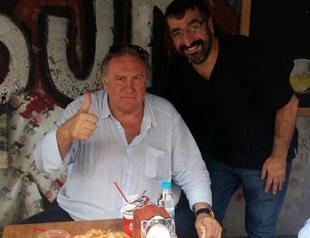 French actor Gerard Depardieu visits Istanbul, eats kokoreç