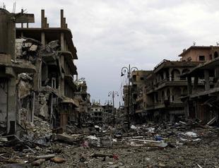 Their ‘caliphate’ in ruins, ISIL militants melt into the desert