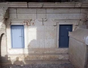 Iron gates to protect mosaics in Perge