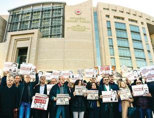 Five Cumhuriyet journalists to remain in prison