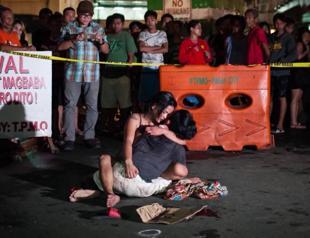 Filipino lawyers: Dutertes war killed nearly 4,000