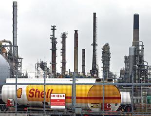Shell profits jumps 50 pct on strong refining