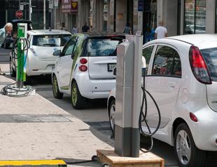 European carmakers join forces to make electrics widespread