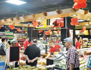 Turkish board shakes hands with two supermarket chains for cheap red meat sales