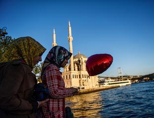 Muslims, money and democracy in Turkey