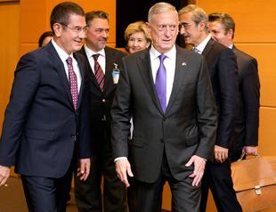 YPG kills Turkish troops with US arms, defense minister tells Pentagon chief