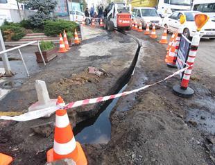 Workers accidentally damage NATO oil pipe in Istanbul