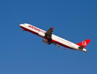 Flights resume in Danish airport after threats against Turkish planes