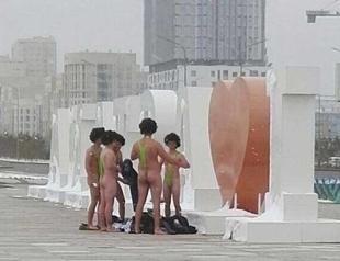 6 Czechs ’fined’ for sporting Borat mankinis in Kazakhstan