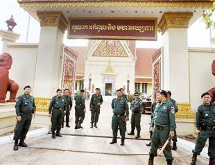 Cambodia faces int’l action after opposition party ban
