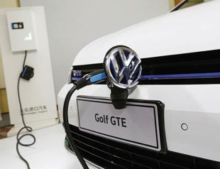 VW to spend 34 bln euros in drive to become e-car leader