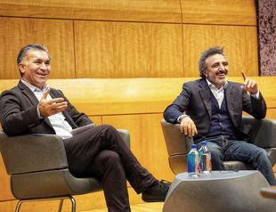 Chobani founder ‘HUGs’ young Turkish entrepreneurs in US