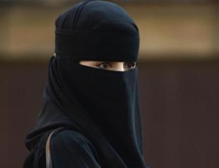 UK: Hijab-wearing primary girls to be questioned