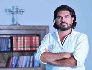 Sacked pundit says he loves Turkey and Erdoğan unconditionally after explicit remarks about Bosnians