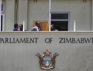 Five ministers attend Mugabes weekly cabinet meeting