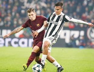 Barca, Chelsea reach last 16 as Man Utd lose