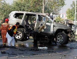 Suicide blast kills senior policeman in Pakistans northwest
