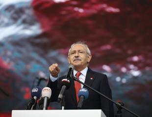 Turkey’s main opposition leader vows to work on bringing democracy back to Turkey’