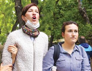 Hunger striker Nuriye Gülmen remains arrested despite prosecutor’s request of release