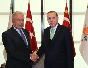 EU commissioner lauds Turkish hospitality towards refugees