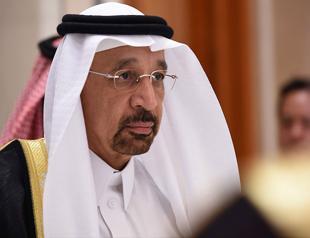 Saudi oil minister mum on issue of oil production cuts