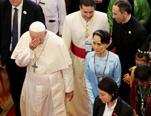Pope sidesteps Rohingya crisis in Myanmar address
