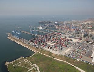 Turkish trade deficit widens nearly 74 percent in October