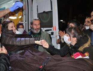 Hunger-striker Nuriye Gülmen gets freed, convicted of terror charges