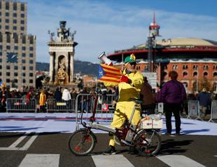 Catalan separatists divided ahead of knife-edge vote