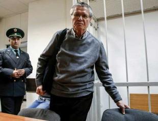 Russian prosecutors call for 10-year sentence for ex-economy minister