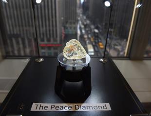 Sierra Leones huge peace diamond fetches $6.5 mln