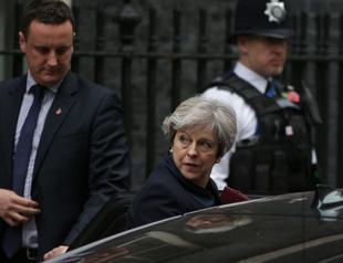 Britain foils ISIL suicide plot to kill PM May in Downing Street: Sky News