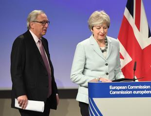 Britain, EU in historic deal to open Brexit trade talks