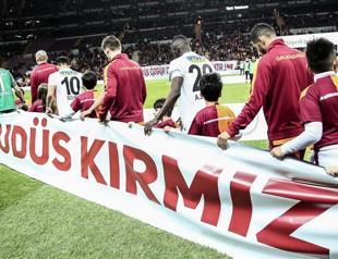 Turkish footballers brandish pro-Palestine banners at weekend matches